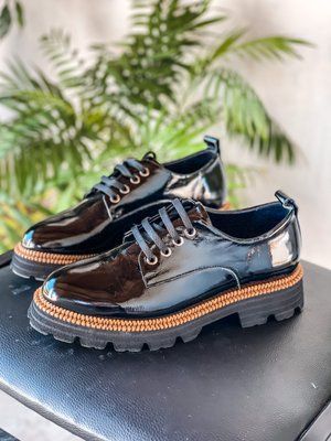 Туфлі Evromoda лакові на платформі на шнурівці чорні Т 827 фото